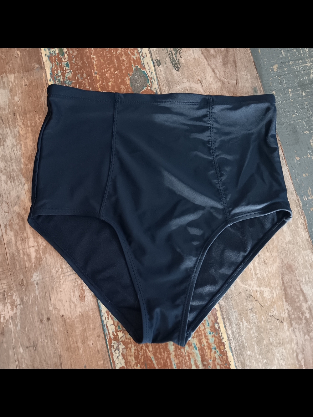 Old Navy High-Rise Bikini Bottoms in Black